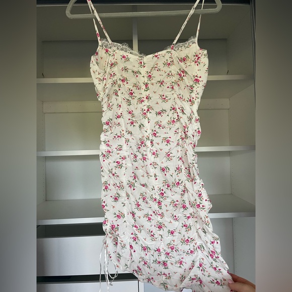 Spring dress! - Picture 2 of 2
